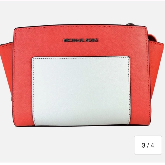 Michael Kors Selma Pocket Medium Messenger. Gently used - Picture 1 of 11